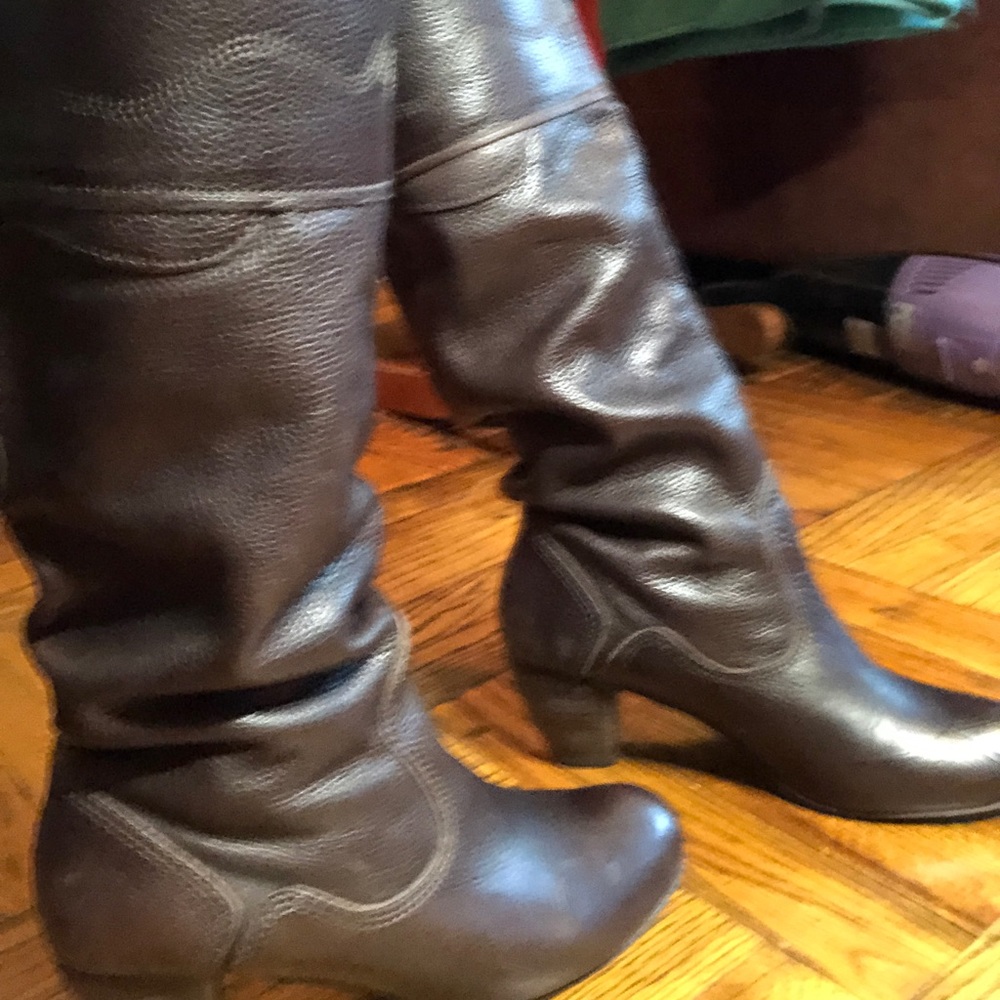 Mid calf brown leather riding boots